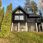 Järvenrantamökki Nurmijärvellä Huvilat Hyvinkää